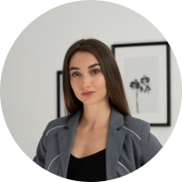 Искра Дукова